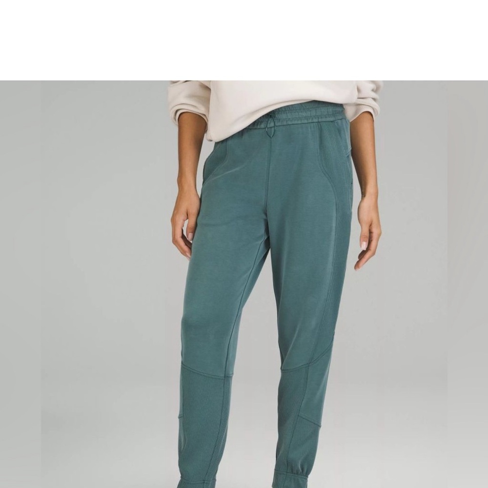 Lululemon Brushed Softstreme Ribbed High-Rise Jogger 6/Green Jasper
